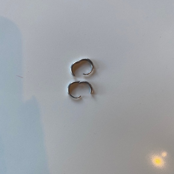 Sterling silver huggies - Picture 2 of 3